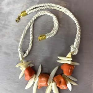 گردنبند کورال و صدف