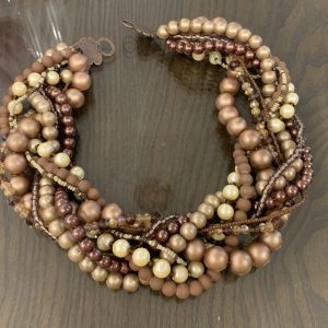 چوکر مروارید قهوه ای