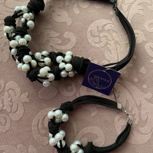 ست گردنبند و دستبند ماندا مشکی